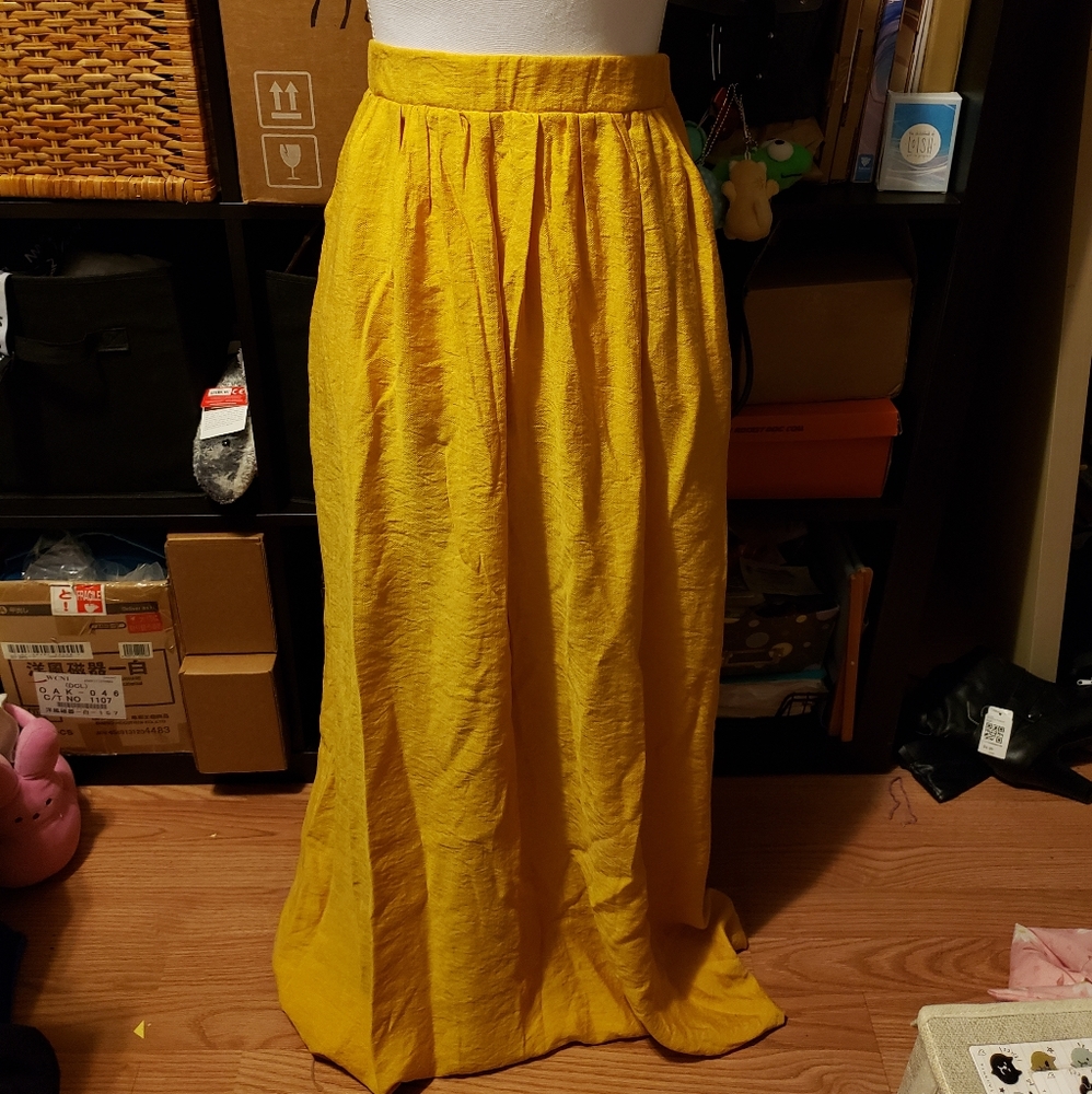 Pepaloves maxi skirt NWT